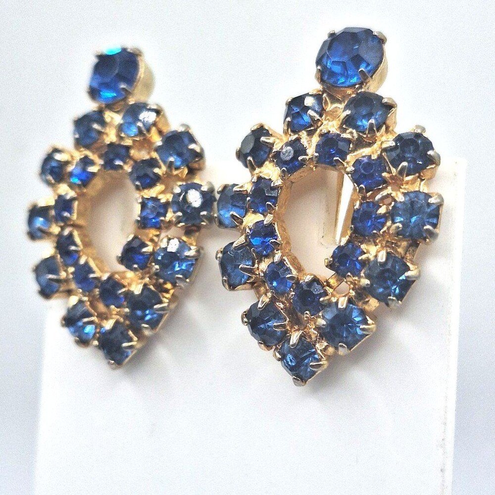 Vintage Beautiful Blue Rhinestone and Gold-tone Metal Clip-on Earrings - Picture 3 of 5